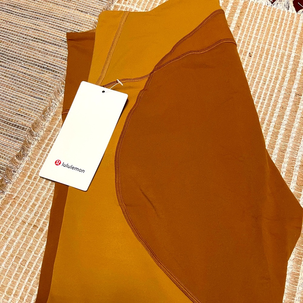 Lululemon Nulu color block tight 25”